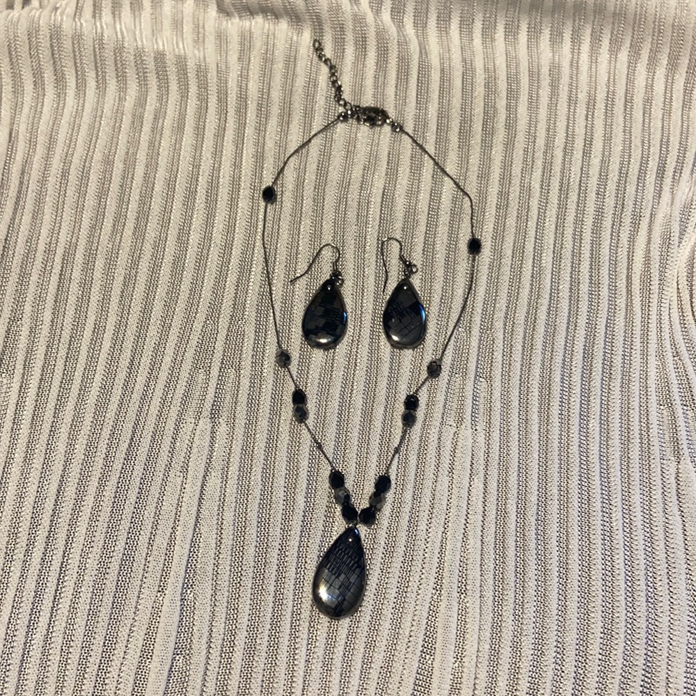Beautiful Black Chain w/ Crystal Beads & Earrings